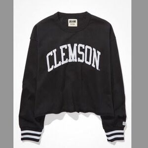 American Eagle Tailgate Women's Clemson Tigers Tipped Raw Hem Sweatshirt
